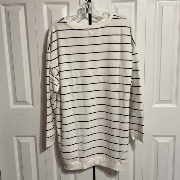 Maurices Tops - Maurices black & cream knit sweatshirt sweater style top shirt